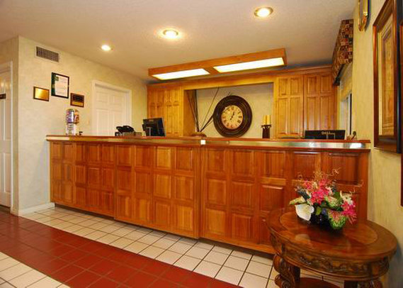 Quality Inn - Russellville, AR