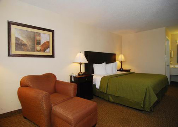 Quality Inn - Russellville, AR