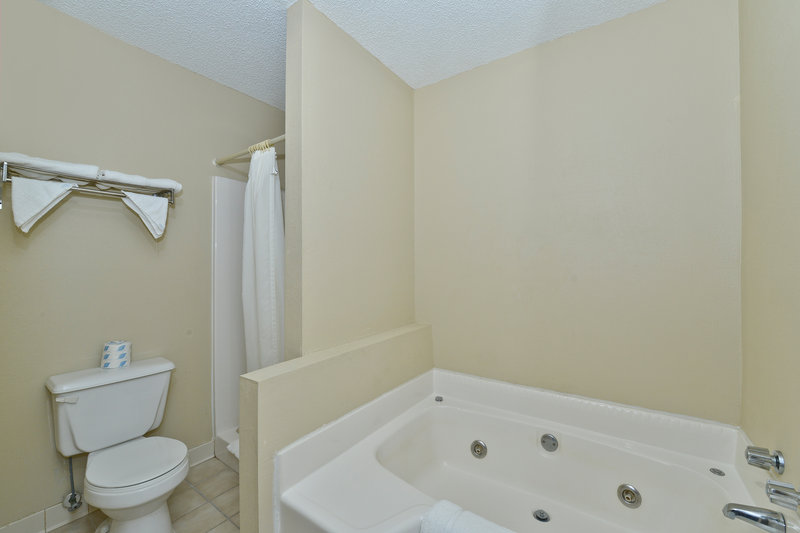 Americas Best Value Inn - Hazlehurst, GA