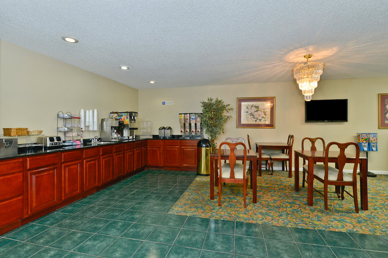 Americas Best Value Inn - Hazlehurst, GA