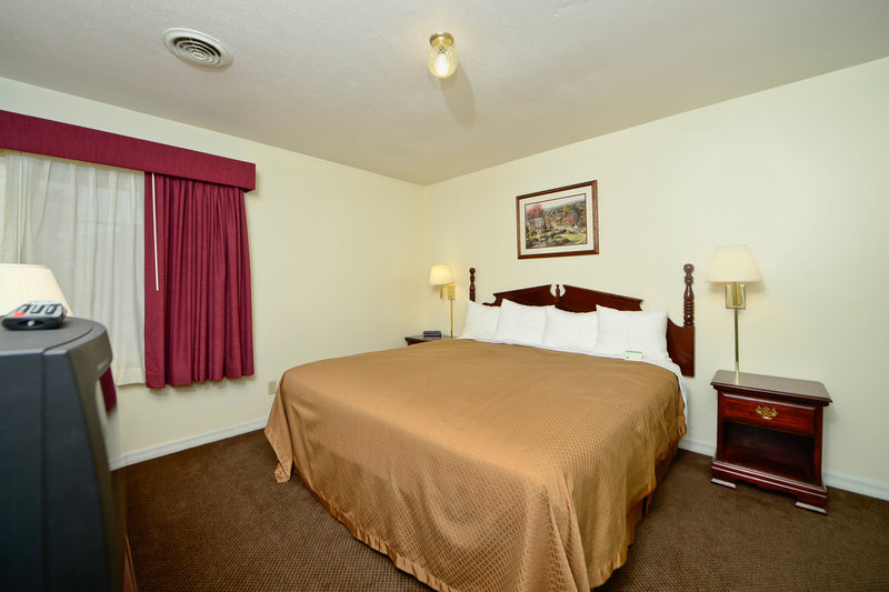 Americas Best Value Inn & Suites - Sikeston, MO