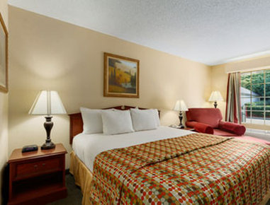 Baymont Inn & Suites - Albany, GA