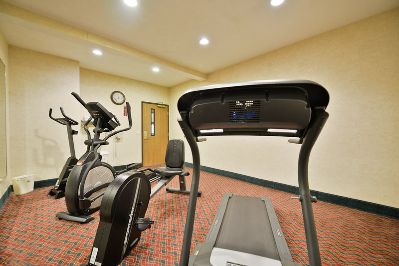 BEST WESTERN PLUS Howe Inn - Howe, IN