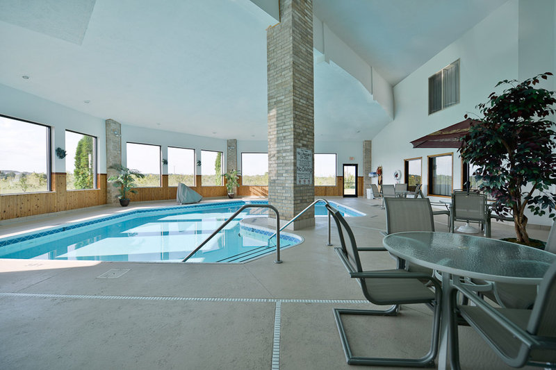 BEST WESTERN PLUS Howe Inn - Howe, IN