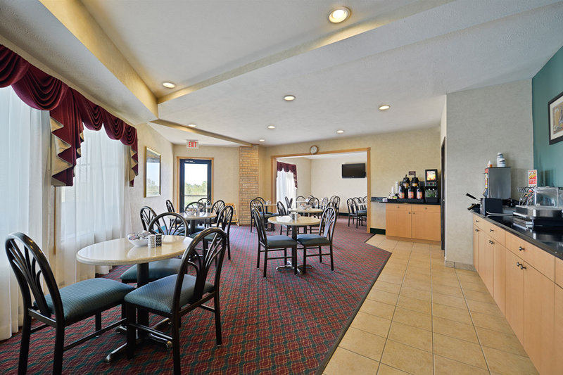 BEST WESTERN PLUS Howe Inn - Howe, IN