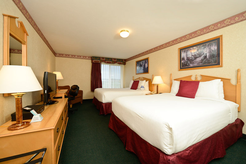 BEST WESTERN PLUS Howe Inn - Howe, IN