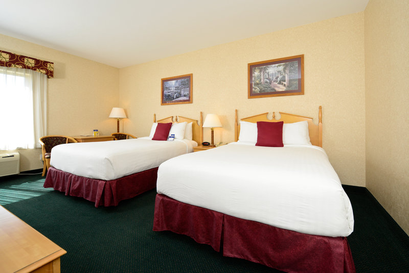BEST WESTERN PLUS Howe Inn - Howe, IN