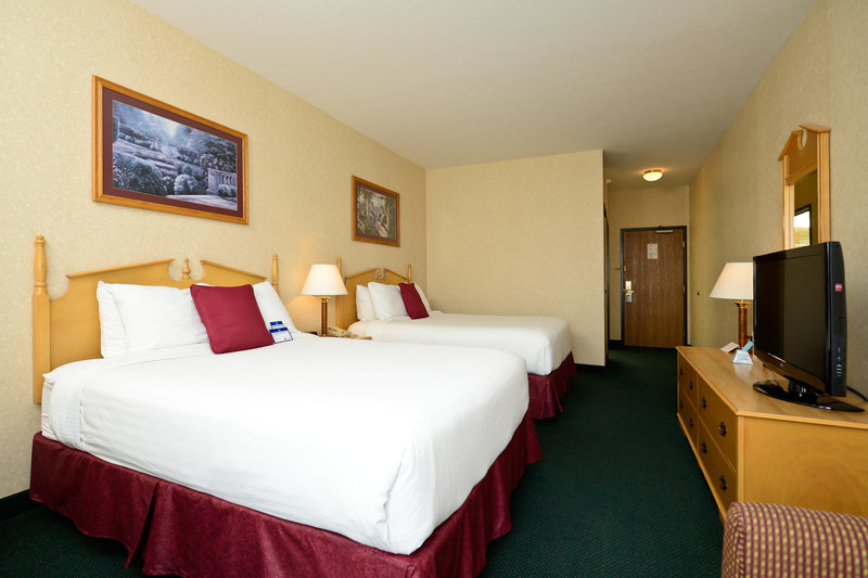 BEST WESTERN PLUS Howe Inn - Howe, IN