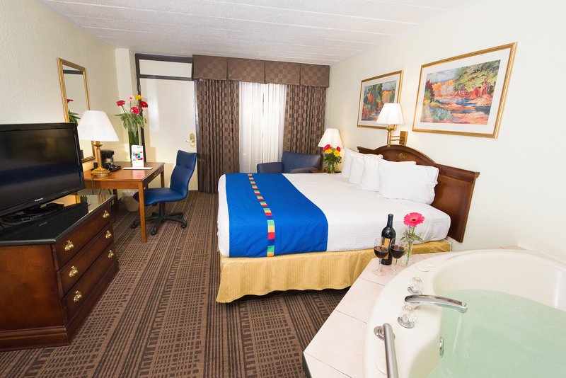 Park Inn By Radisson, Sharon, PA - West Middlesex, PA