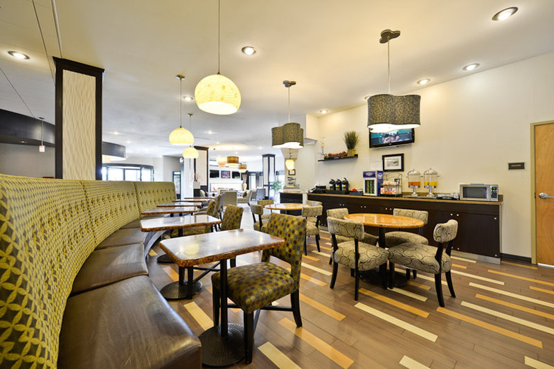 BEST WESTERN PLUS Atrea Airport Inn & Suites - Plainfield, IN