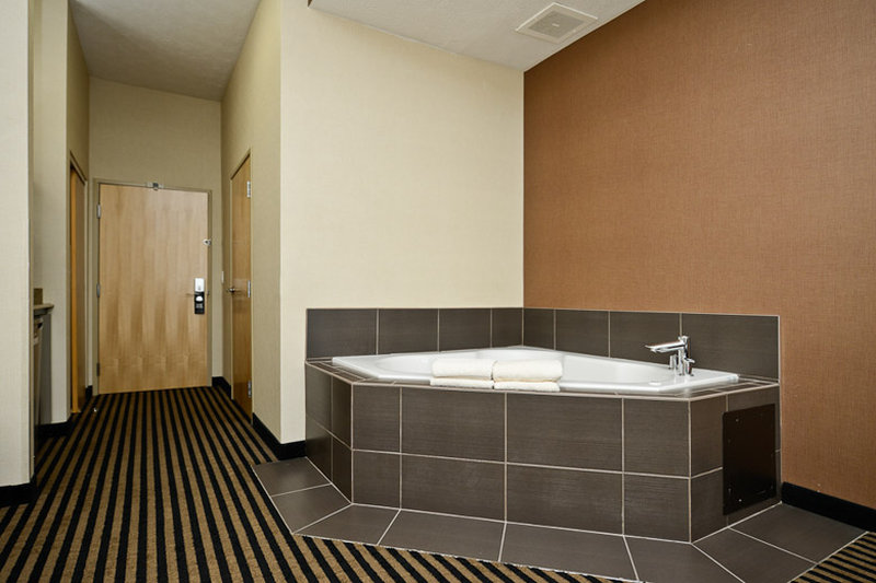 BEST WESTERN PLUS Atrea Airport Inn & Suites - Plainfield, IN