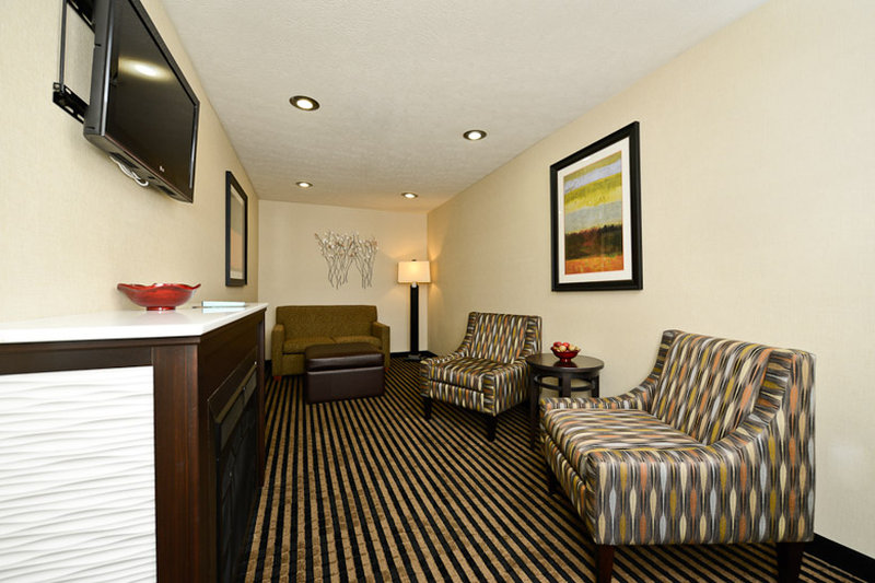 BEST WESTERN PLUS Atrea Airport Inn & Suites - Plainfield, IN