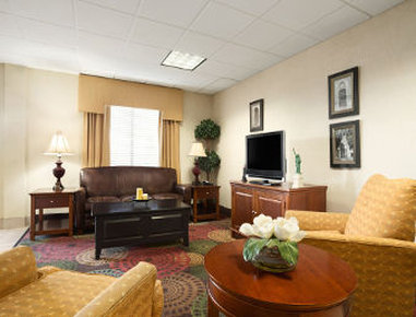 Baymont Inn & Suites - Albany, GA