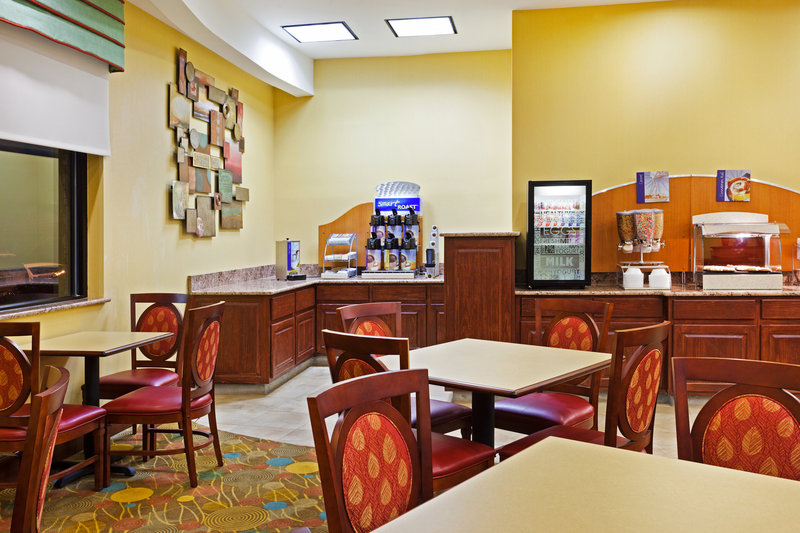 Holiday Inn Express & Suites GOSHEN - Goshen, IN