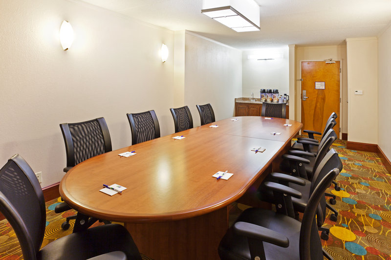 Holiday Inn Express & Suites GOSHEN - Goshen, IN