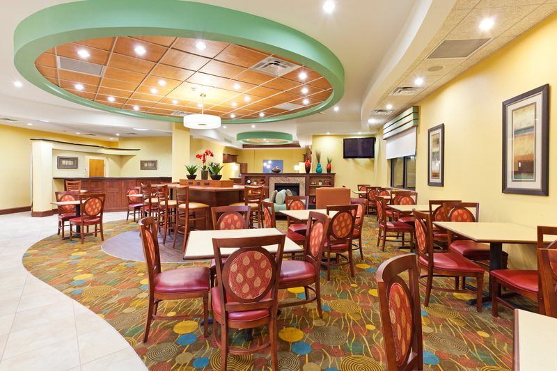 Holiday Inn Express & Suites GOSHEN - Goshen, IN