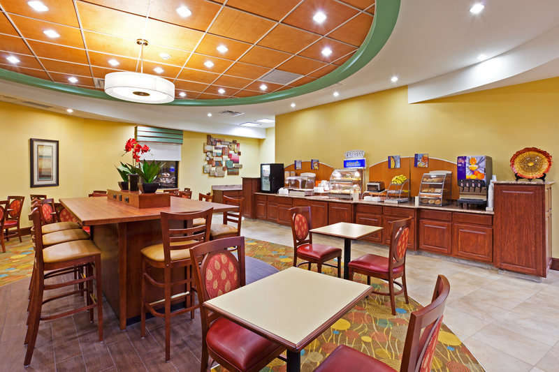 Holiday Inn Express & Suites GOSHEN - Goshen, IN