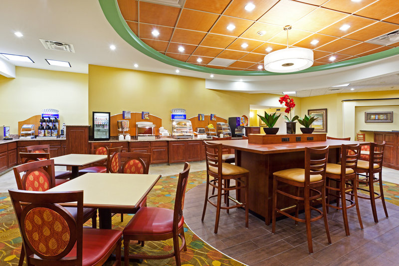 Holiday Inn Express & Suites GOSHEN - Goshen, IN