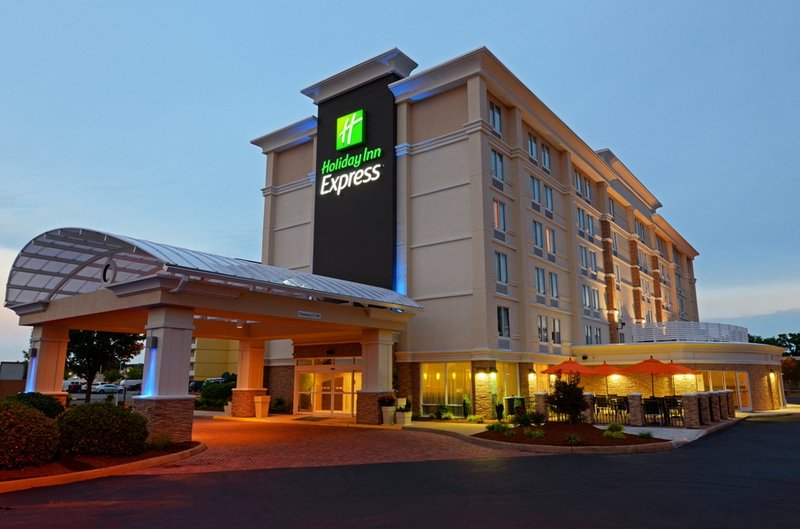 Holiday Inn Express-Hampton - Hampton, VA
