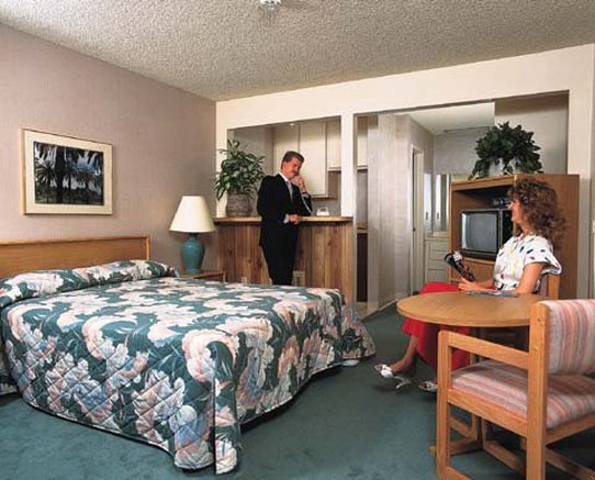 California Suites Hotel - San Diego, CA