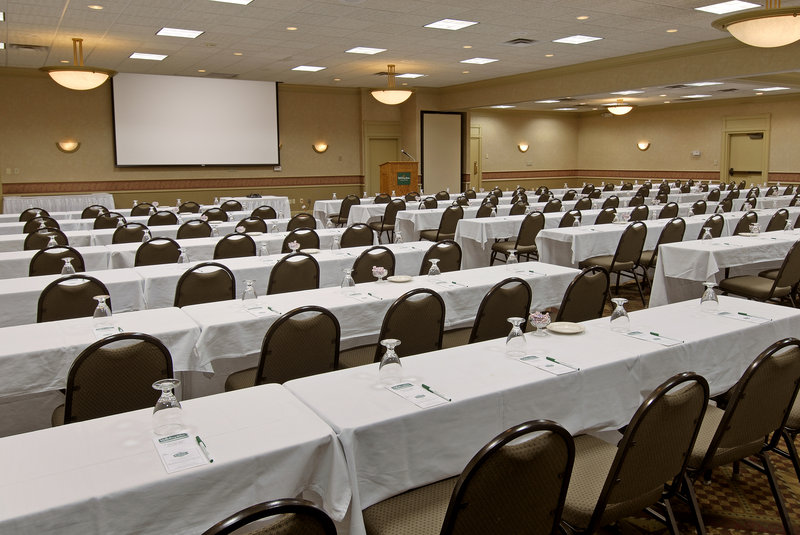 Radisson Hotel & Conference Center Coralville-Iowa City - Coralville, IA