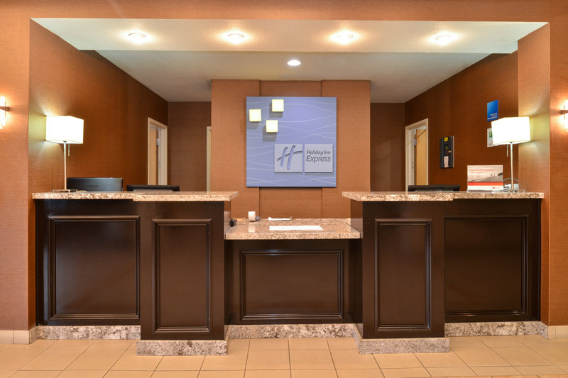 Holiday Inn Express & Suites CATHEDRAL CITY (PALM SPRINGS) - Yucca Valley, CA