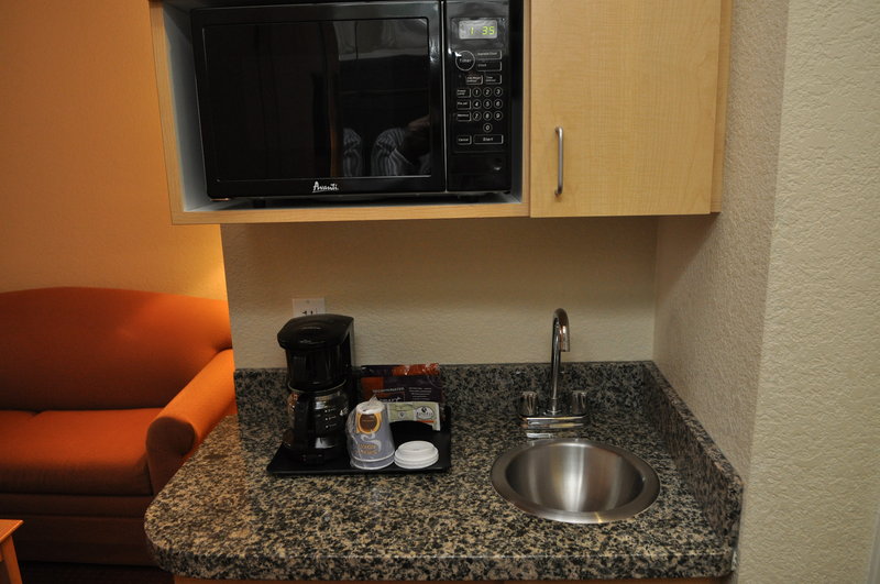 Holiday Inn Express & Suites CATHEDRAL CITY (PALM SPRINGS) - Yucca Valley, CA