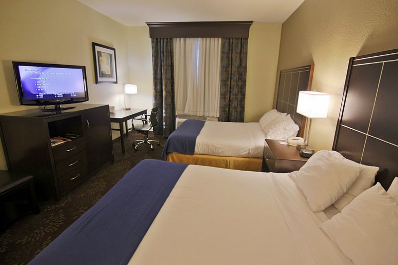 Holiday Inn Express & Suites CATHEDRAL CITY (PALM SPRINGS) - Yucca Valley, CA