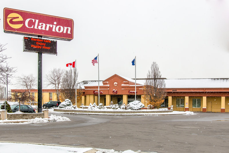 Clarion Hotel Near Detroit Metro Airport Clarion Hotel Near Detroit Metro Airport