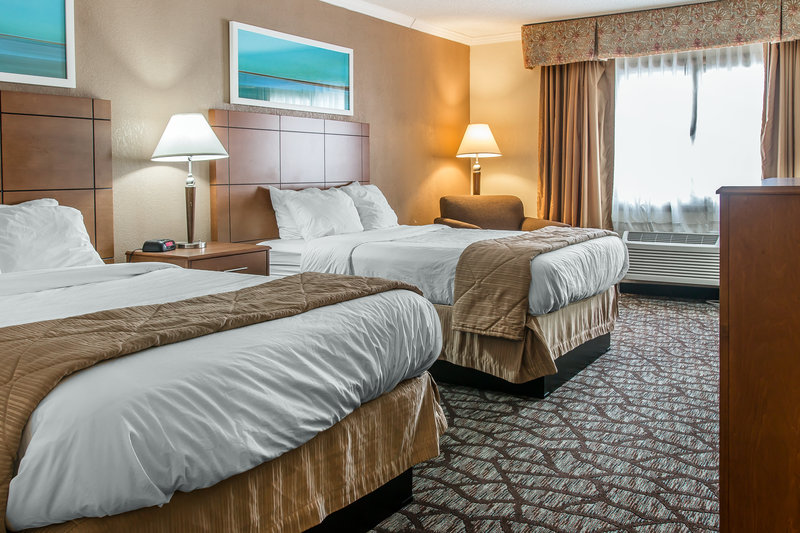 Clarion Hotel Detroit Metro Airport - Romulus, MI