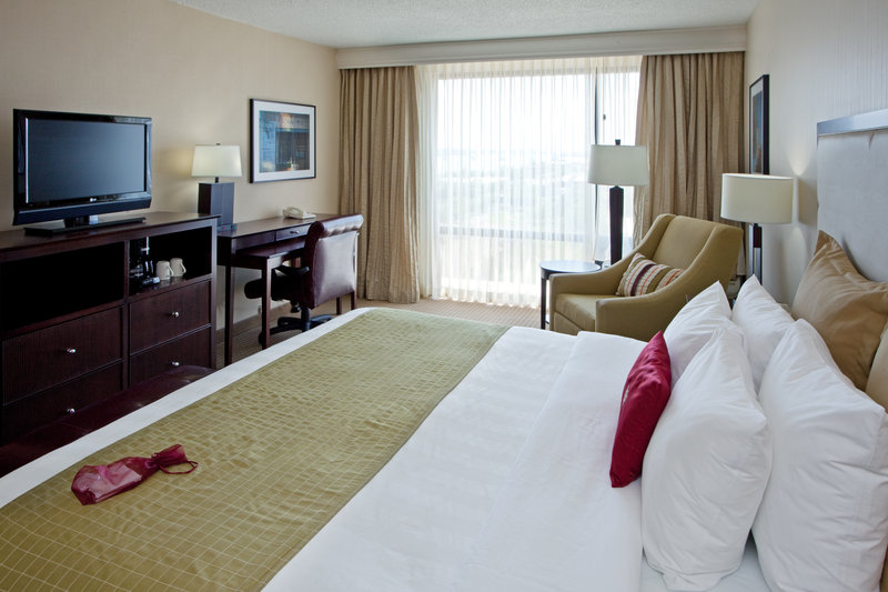 Crowne Plaza - Alexandria, VA
