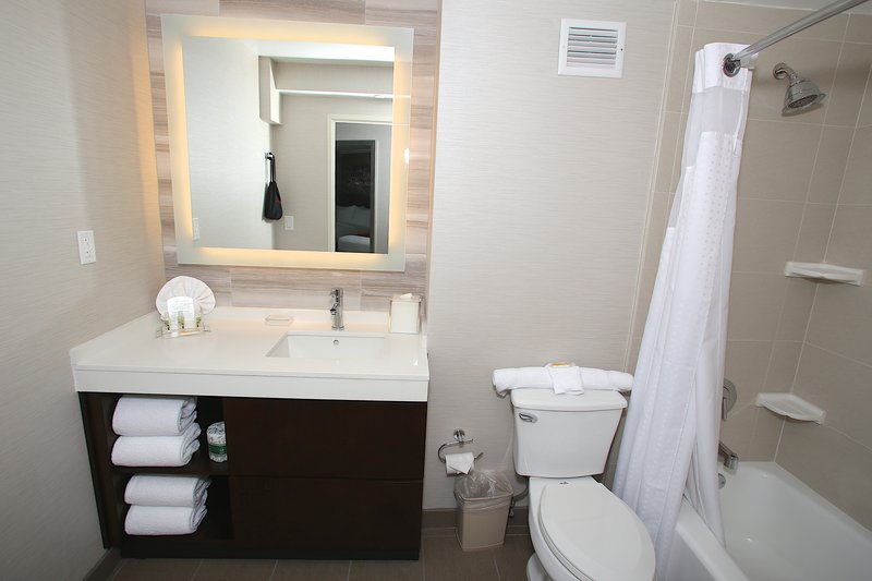 Holiday Inn - Long Beach, CA