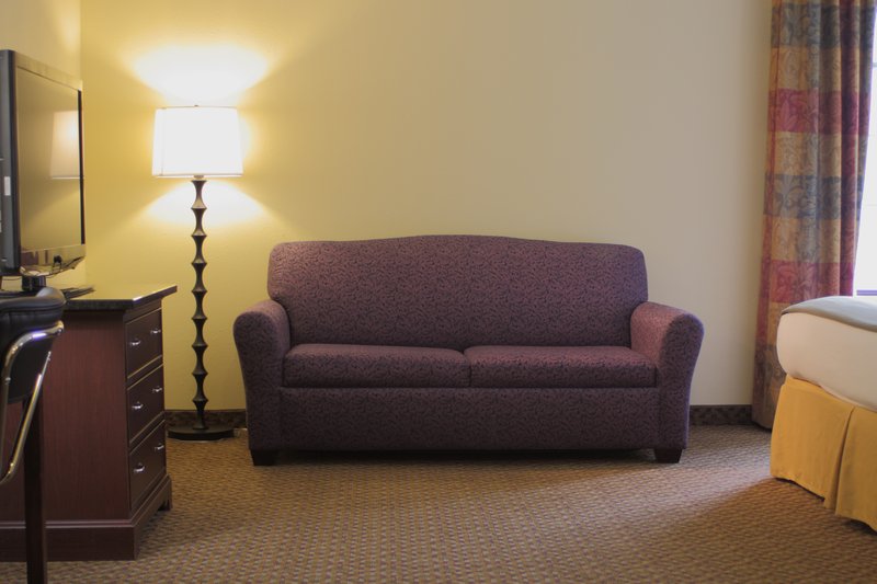 Holiday Inn Express OSAGE BCH - LAKE OF THE OZARKS - Oshkosh, WI