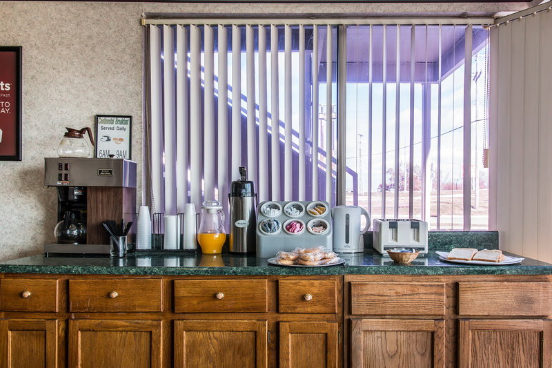 Econo Lodge - Findlay, OH