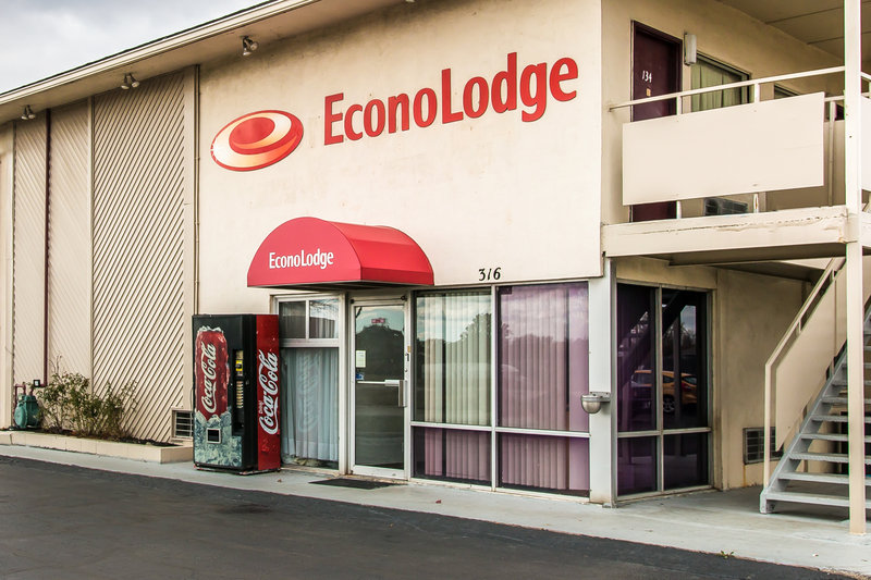 Econo Lodge - Findlay, OH