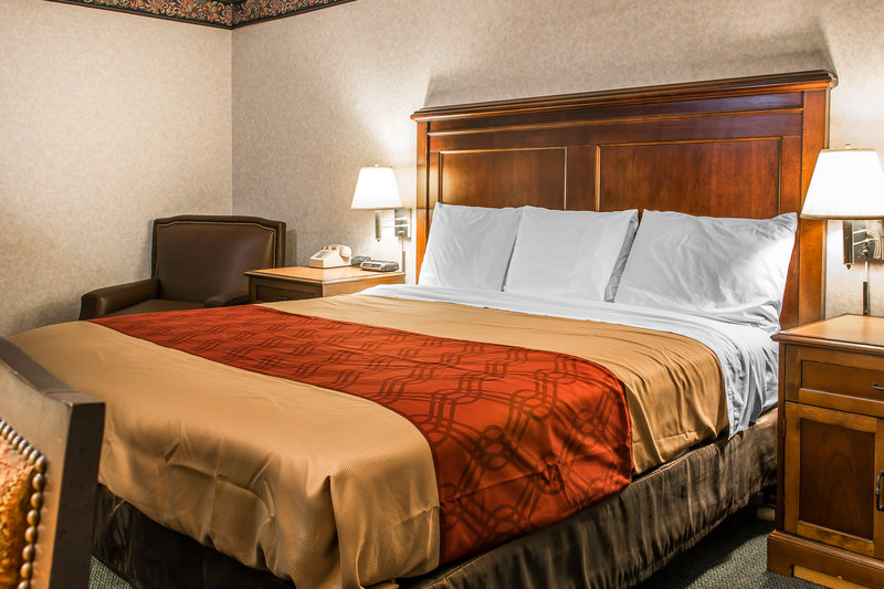 Econo Lodge - Findlay, OH