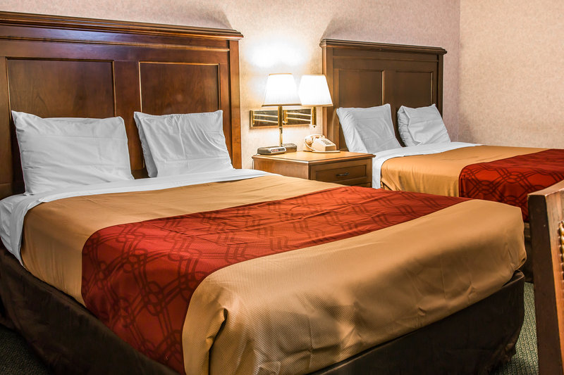 Econo Lodge - Findlay, OH