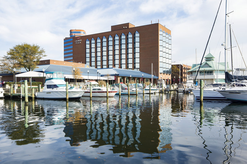 Crowne Plaza Hampton Marina - Hampton, VA