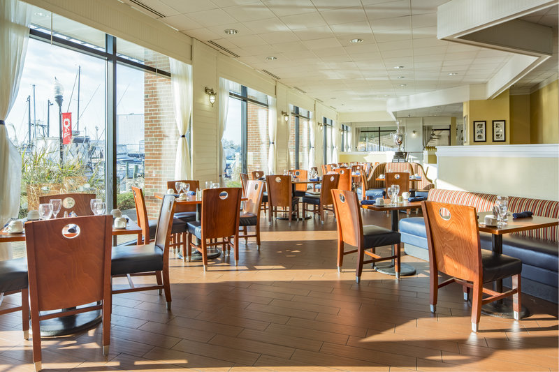 Crowne Plaza Hampton Marina - Hampton, VA