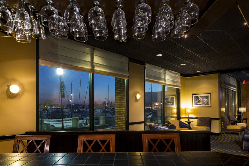Crowne Plaza Hampton Marina - Hampton, VA