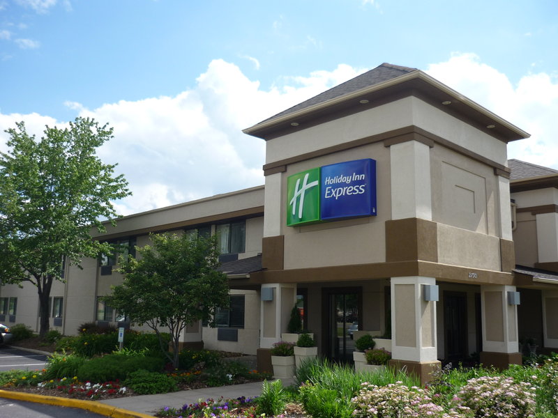 Super 8 Beloit - Beloit, WI