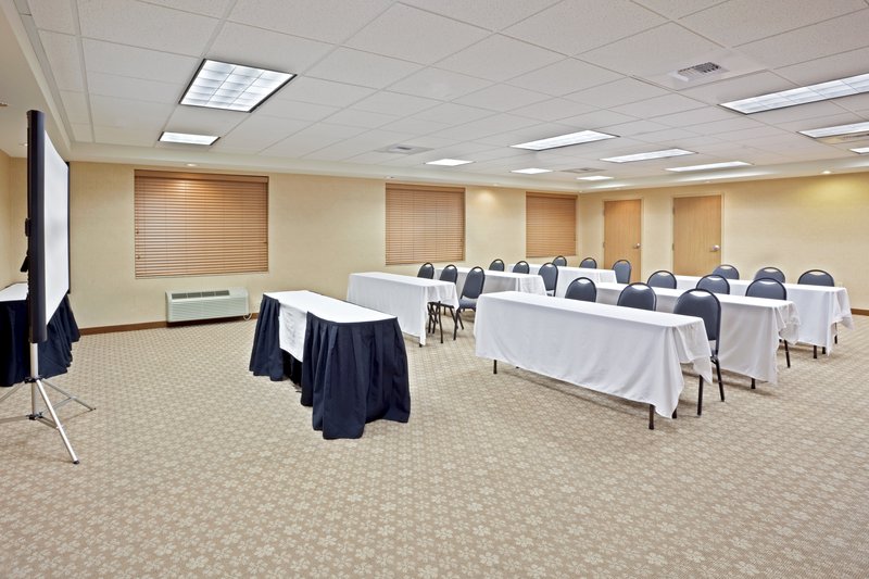 Holiday Inn Express & Suites LACEY - Tenino, WA