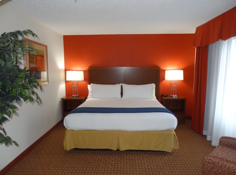 Holiday Inn Express - Garner, NC