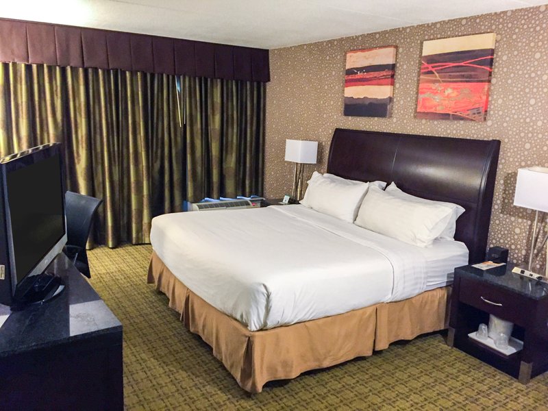 Holiday Inn Westbury-Long Island - Williston Park, NY