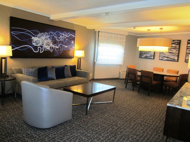 Holiday Inn - Long Beach, CA