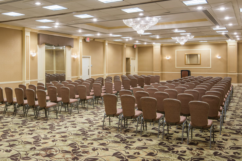 Crowne Plaza EDISON - Edison, NJ