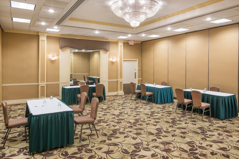 Crowne Plaza EDISON - Edison, NJ