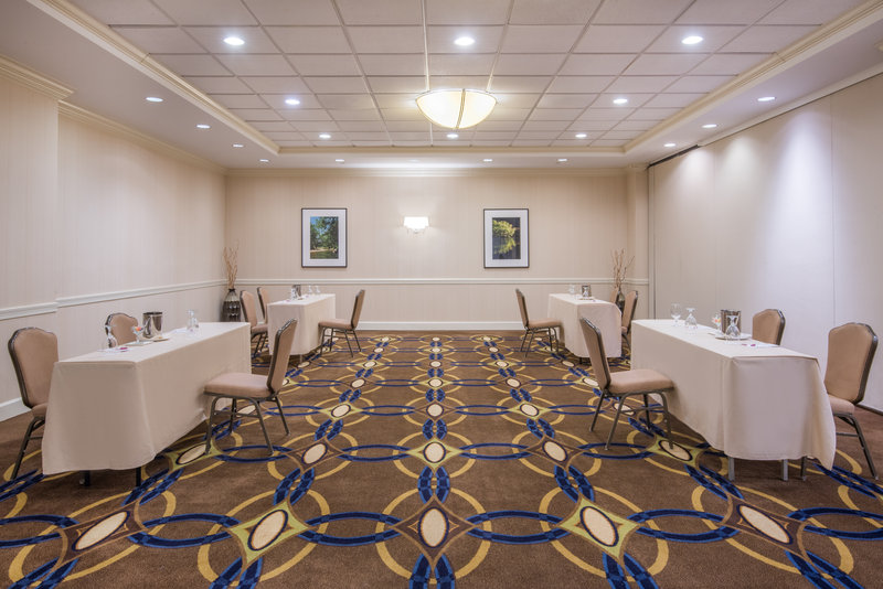 Crowne Plaza - Alexandria, VA