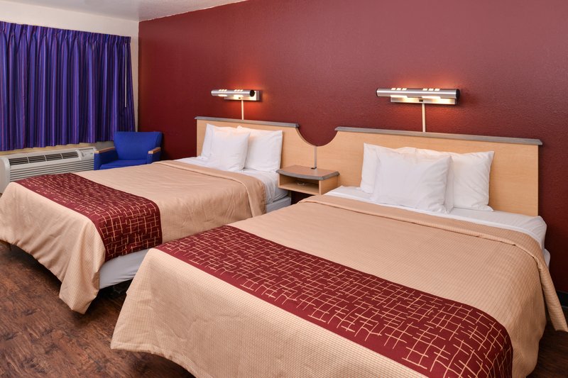 Red Roof Inn Palm Springs-Thousand Palms - Thousand Palms, CA