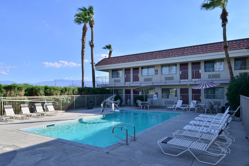 Red Roof Inn Palm Springs-Thousand Palms - Thousand Palms, CA